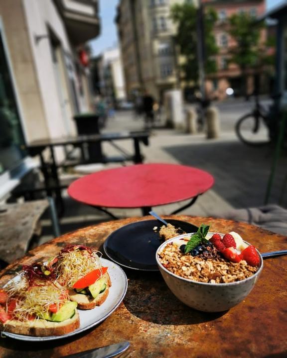 Iss Dich Glücklich - plant-based eatery